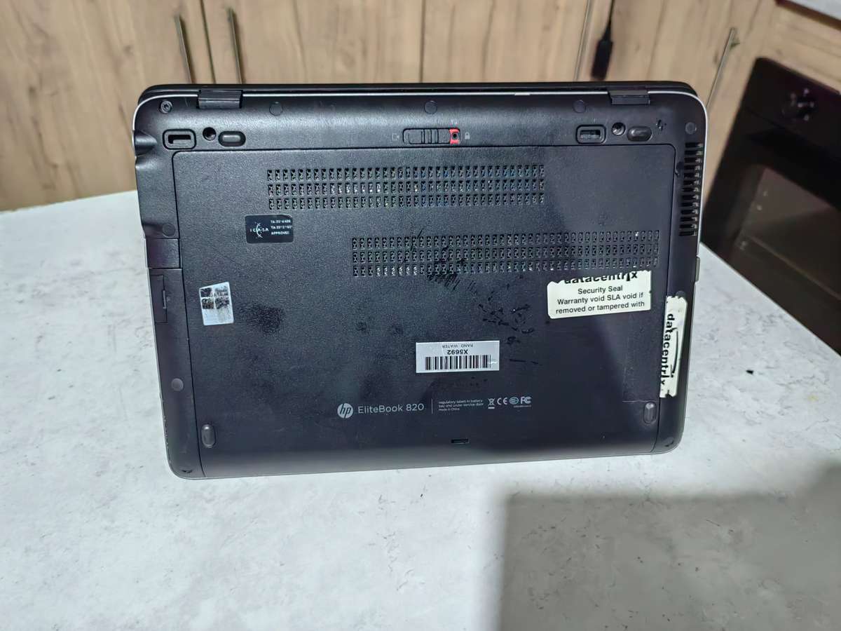 HP ELITEBOOK 820