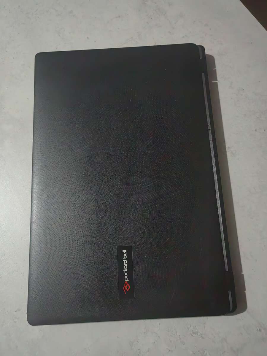 Packard bell Eazynote ENTG71BM