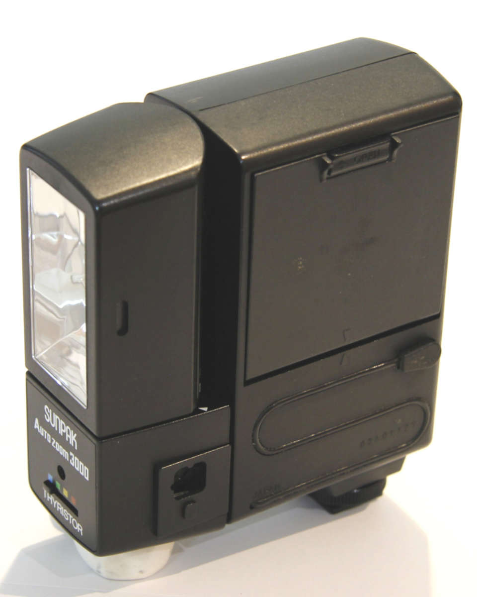 SUNPAK Auto Zoom 3000 Flash