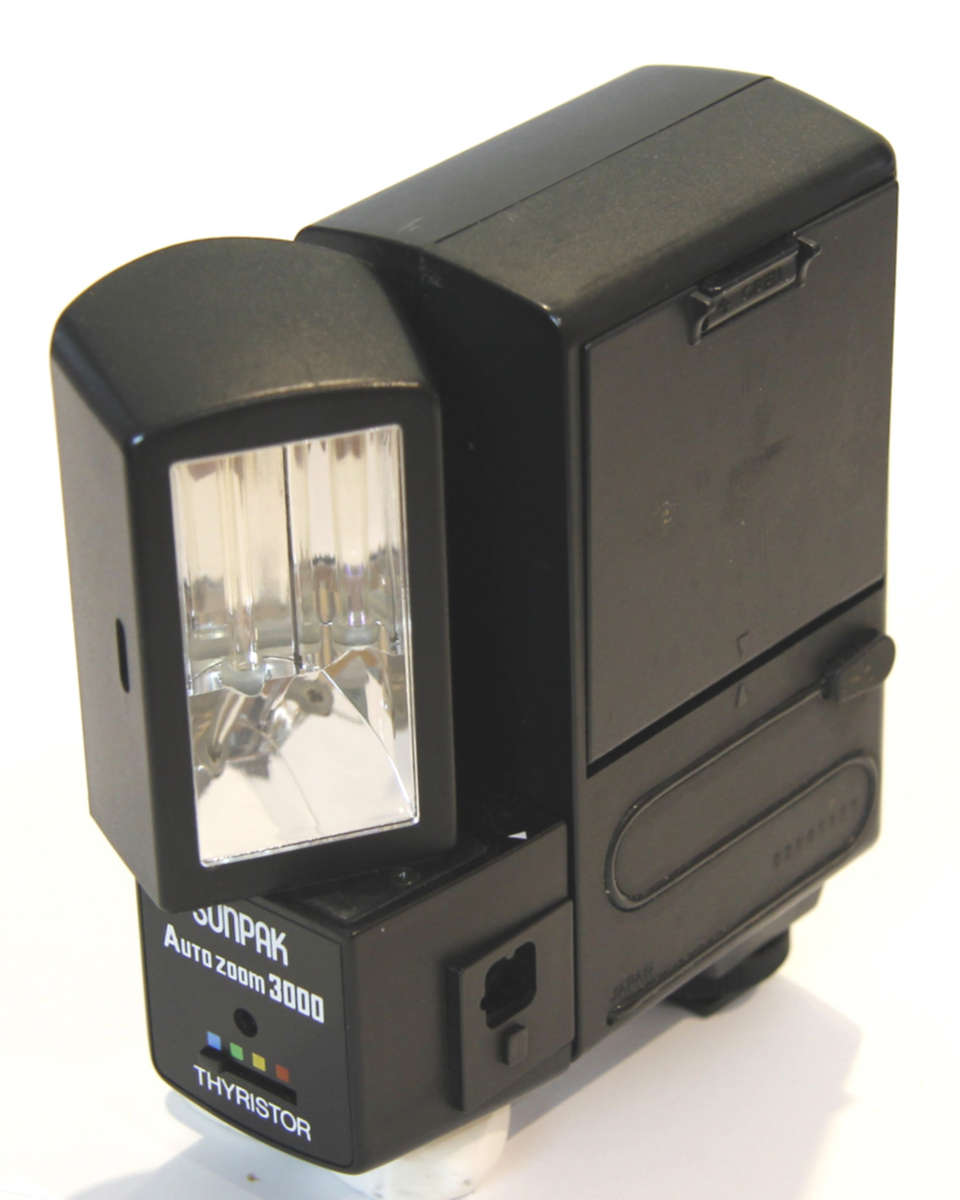 SUNPAK Auto Zoom 3000 Flash
