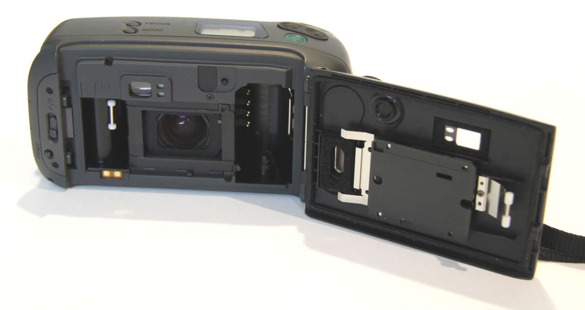 Pentax Zoom 90-WR compact 35mm film camera