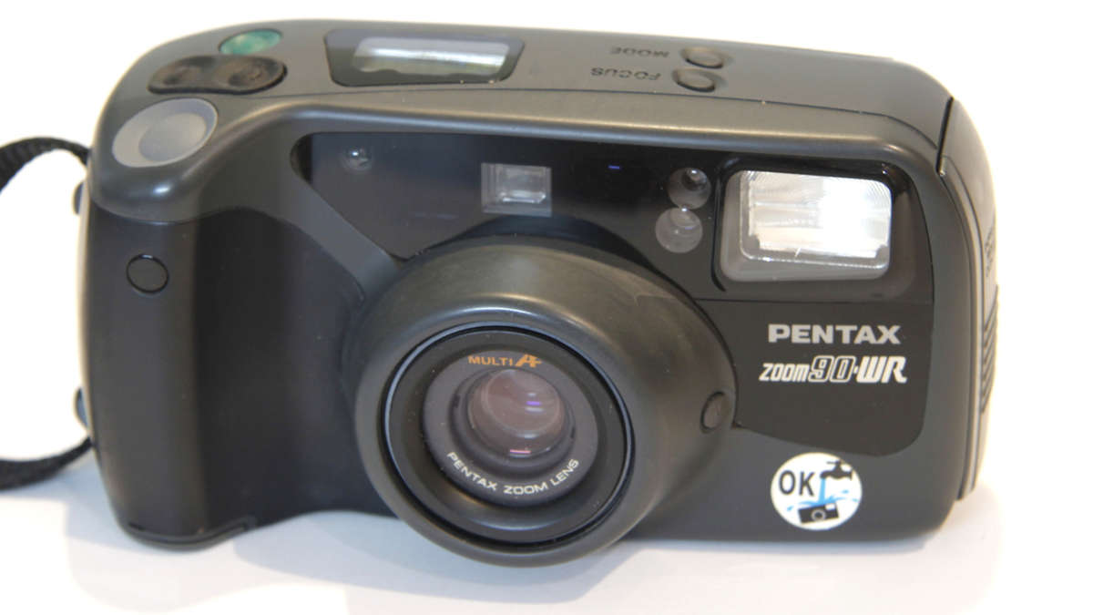 Pentax Zoom 90-WR compact 35mm film camera