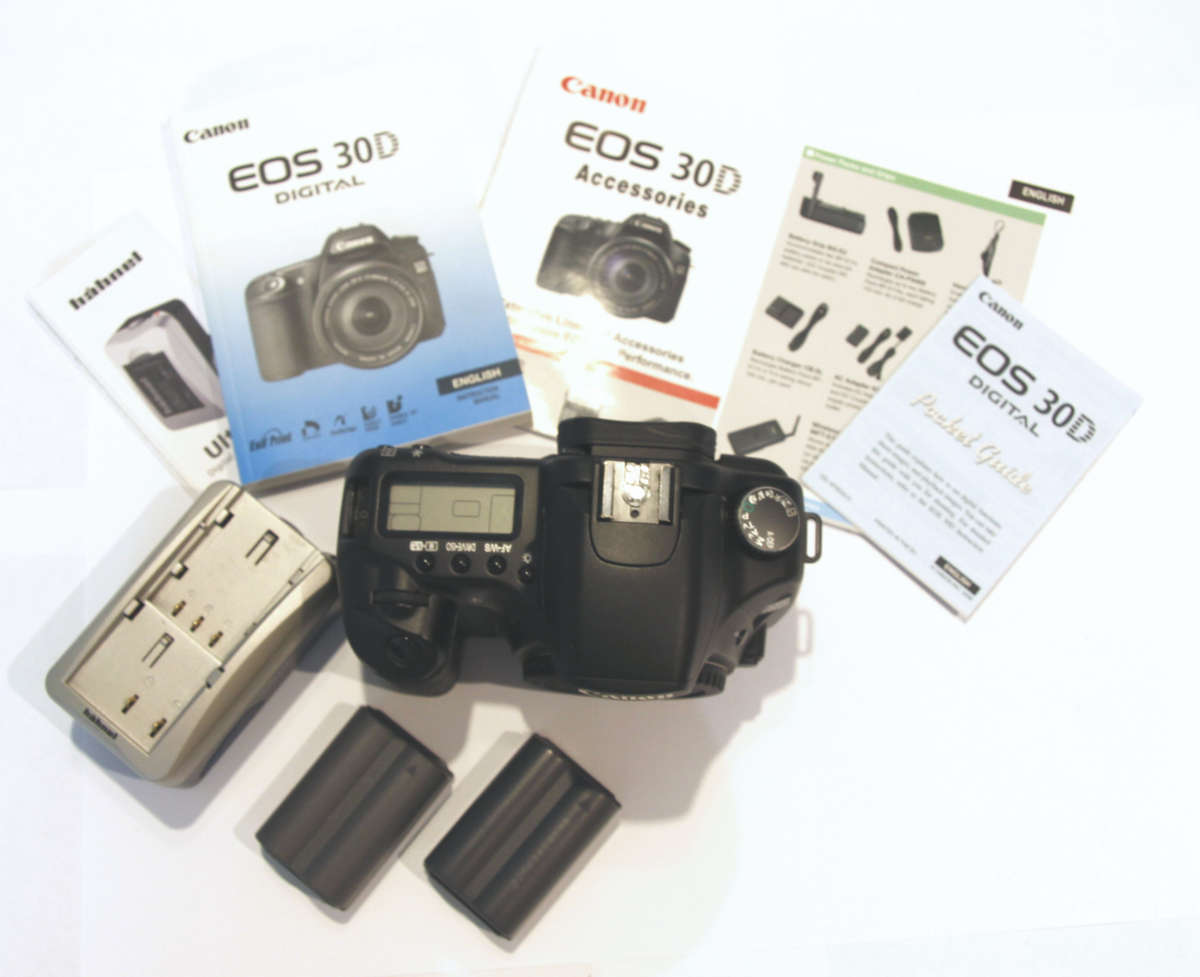 Canon EOS 30D body only (NONFUNCTIONAL), plus Extras