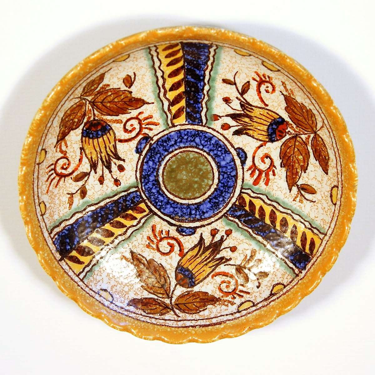 BEAUTIFULLY HAND-PAINTED MEDIUM SIZE GOUDA POTTERY DISH "JOMA"