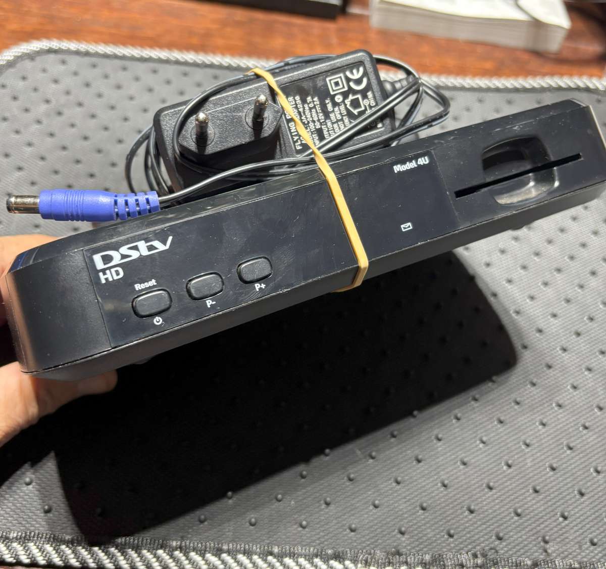 DSTV Model 4U