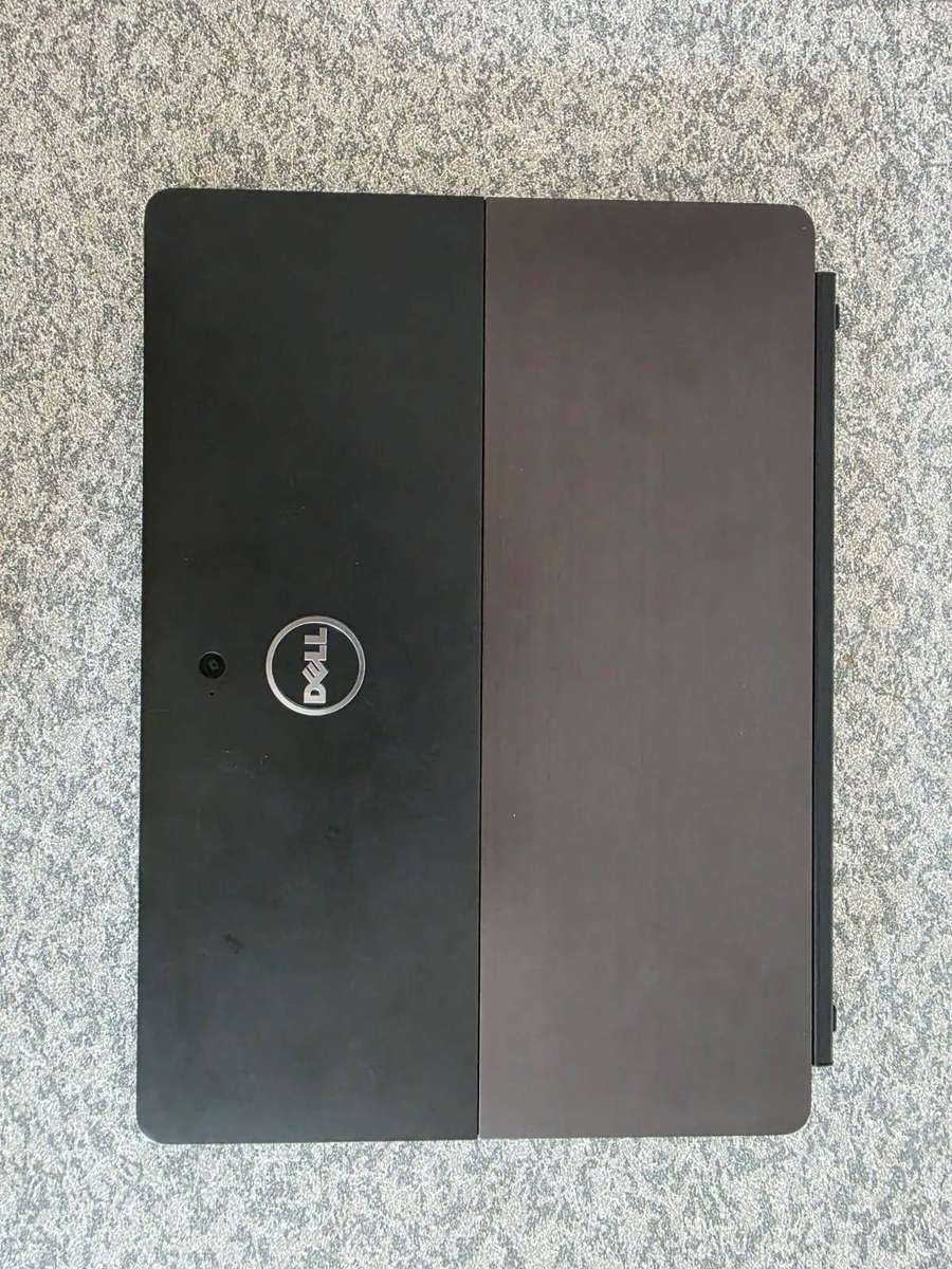 Dell Latitude 5258 i7 16gb ram 256 SSD