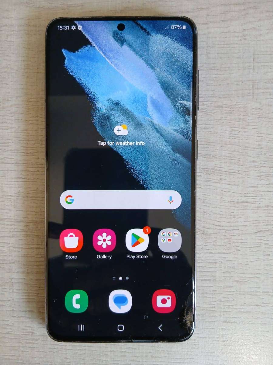 Samsung Galaxy S21 Smartphone  Cracked Screen