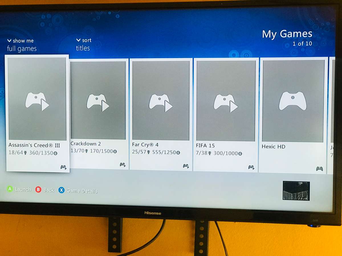 Xbox 360E 2 Controllers and multiple games- 500GB