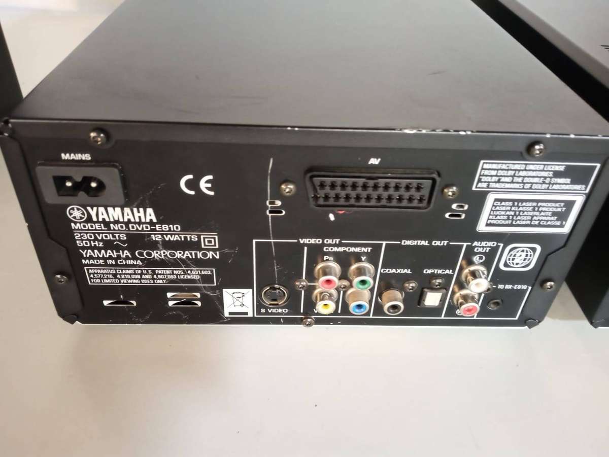 Yamaha E810 Natural Sound Hi-Fi