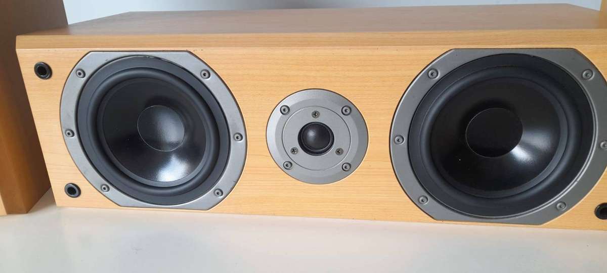 Sansui Centre & Surround Speakers