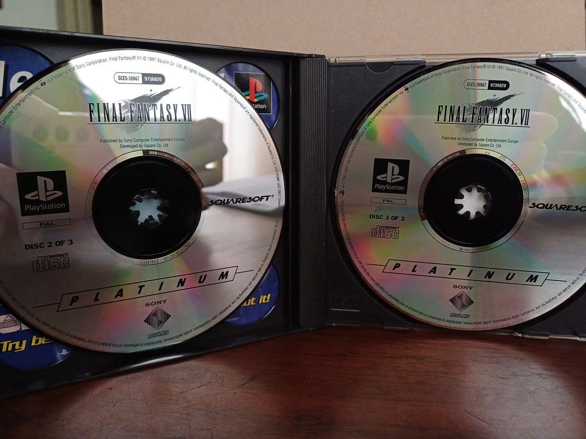 Playstation 1 Final Fantasy 7 game