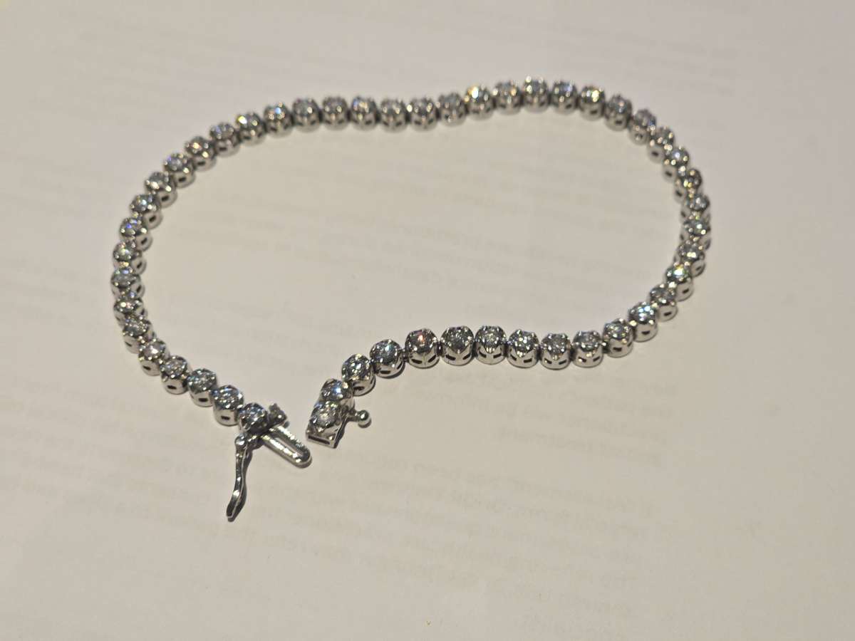 14ct White Gold Tennis Bracelet - NO RESERVE