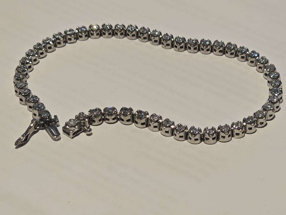 14ct White Gold Tennis Bracelet - NO RESERVE