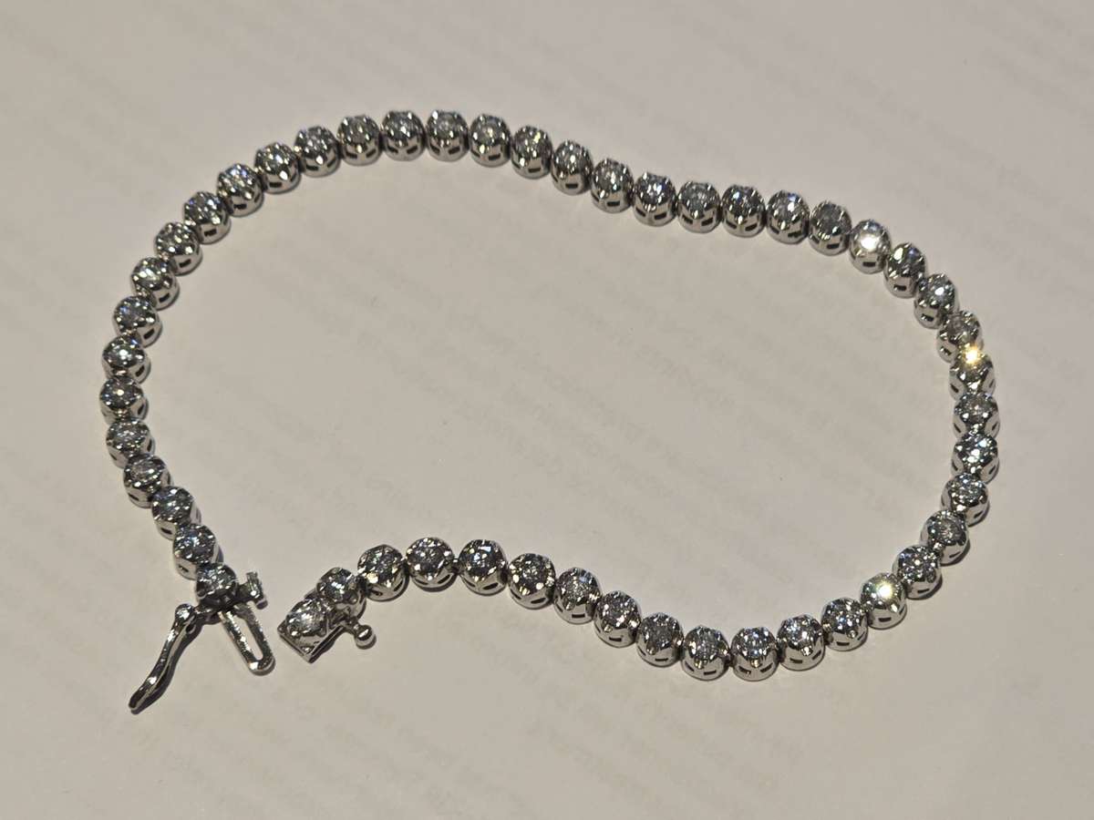 14ct White Gold Tennis Bracelet - NO RESERVE