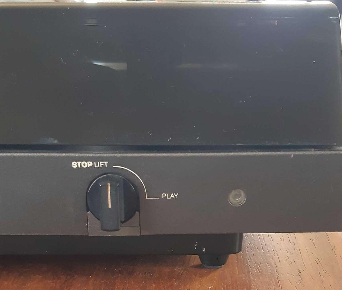 NAD 5120 Stereo Turntable