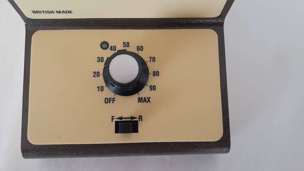 New Gaugemaster analog model train controller (HO/N)