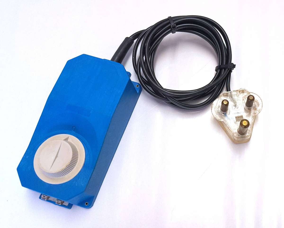 Lima model train controller (HO/N) - 230V AC to 12,5V DC