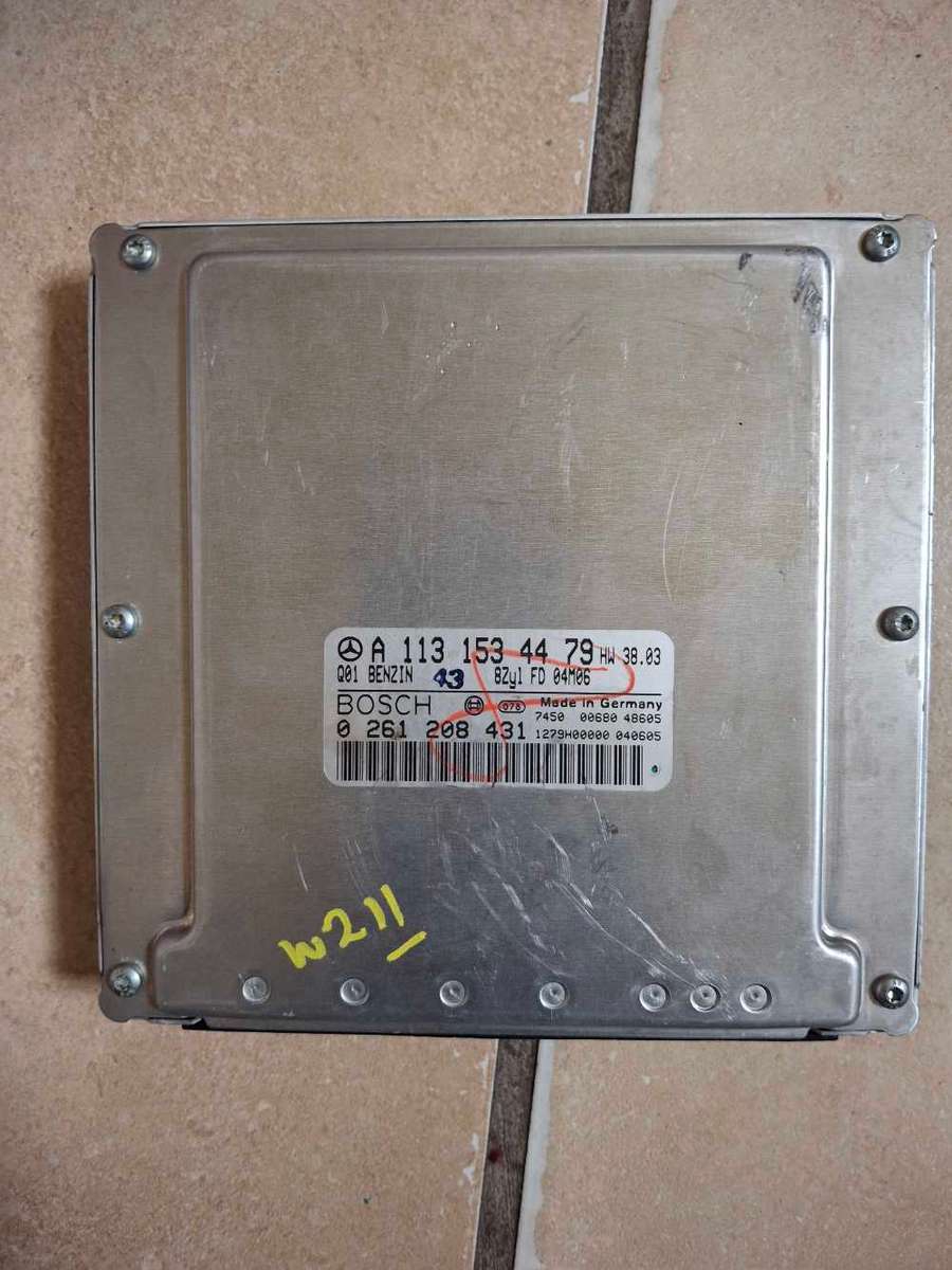 Mercedes benz 111 engine computer box ECU
