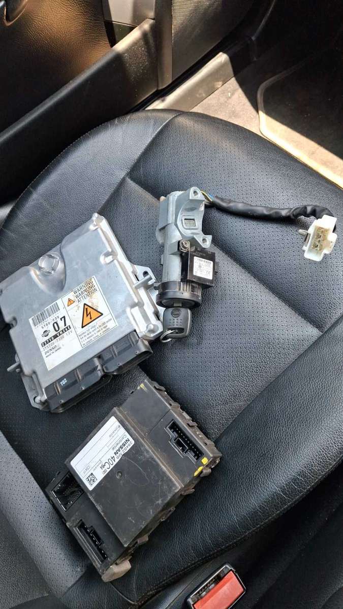 Nissan NP300 lockset computer box ECU