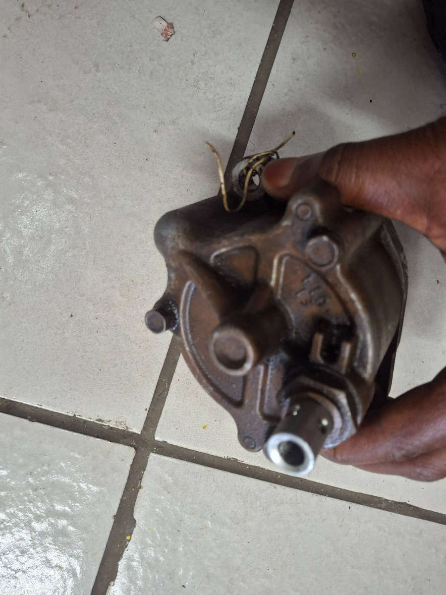 Toyota D4D 2KD Power steering pump