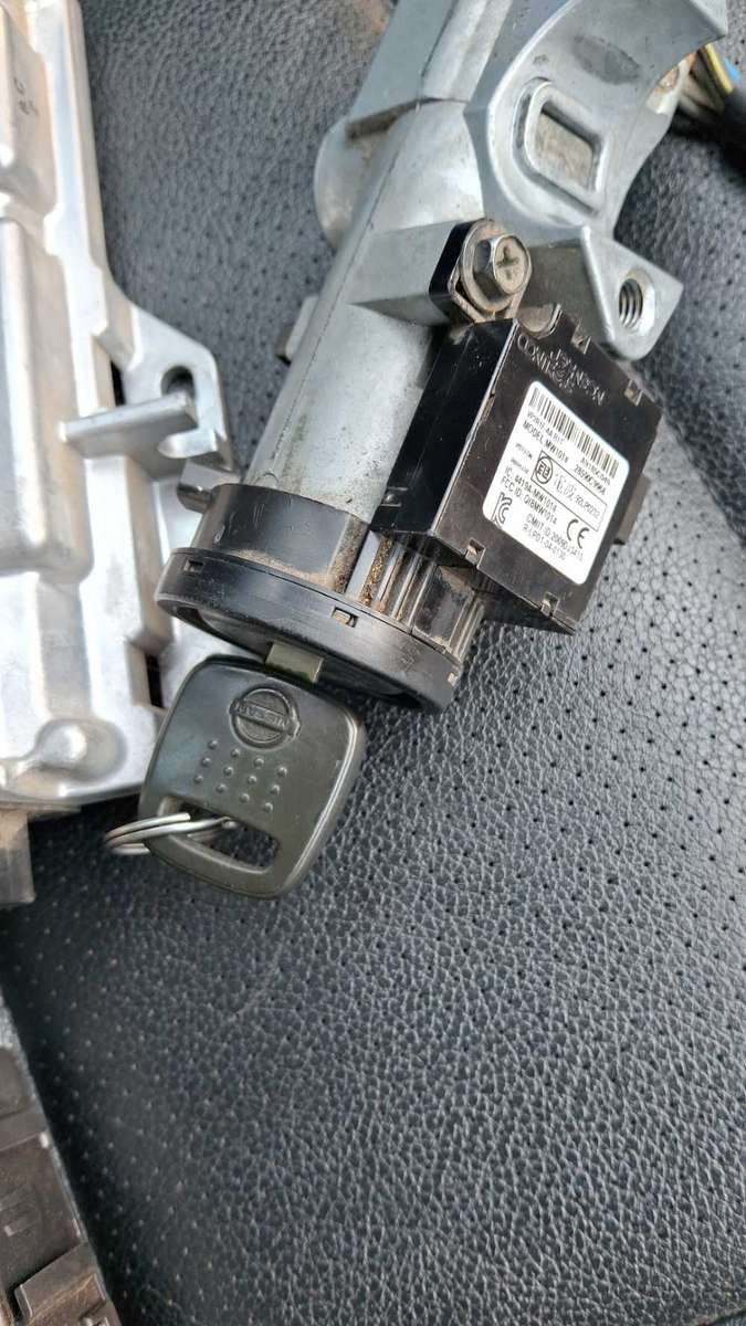 Nissan NP300 lockset computer box ECU