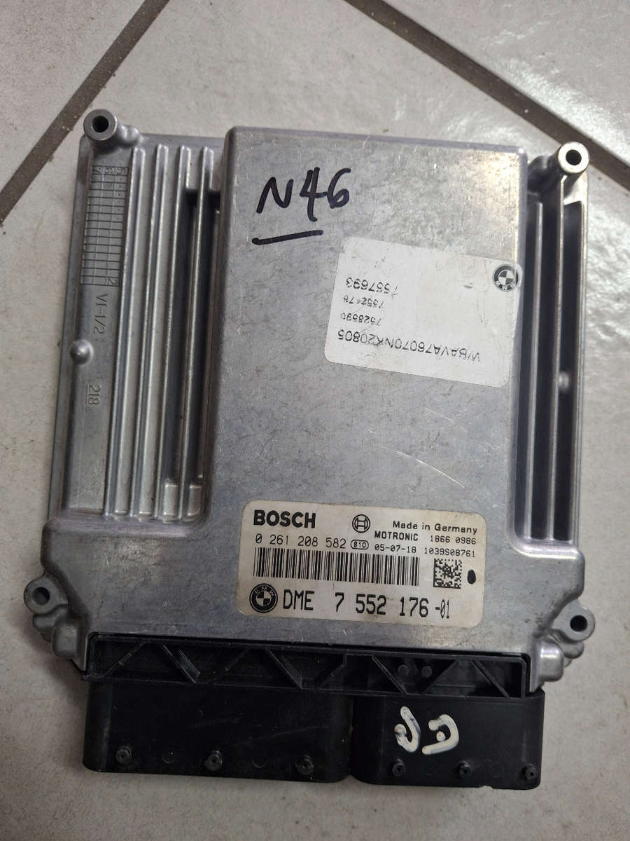 Bmw E90 N46 engine computer box ECU