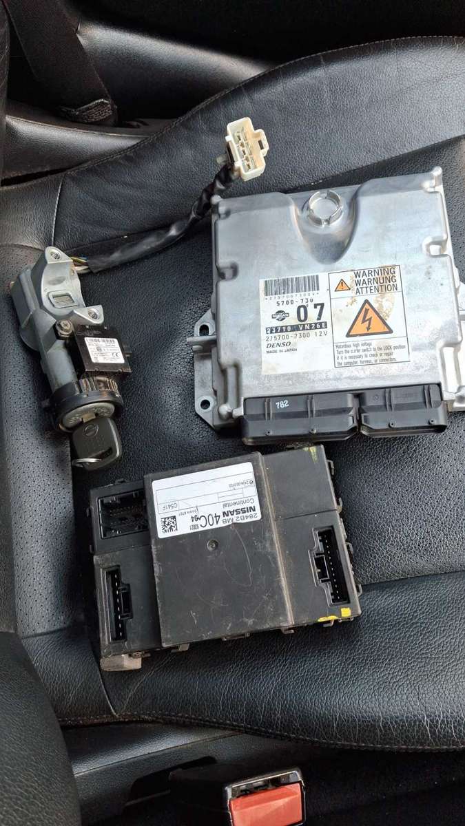 Nissan NP300 lockset computer box ECU