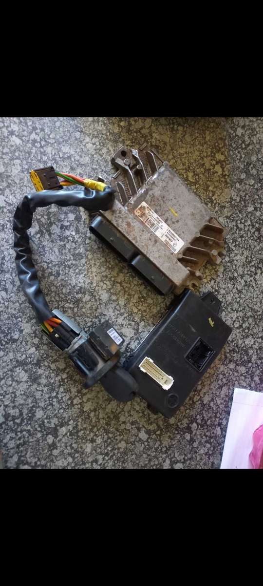 Nissan NP200 petrol computer lockset