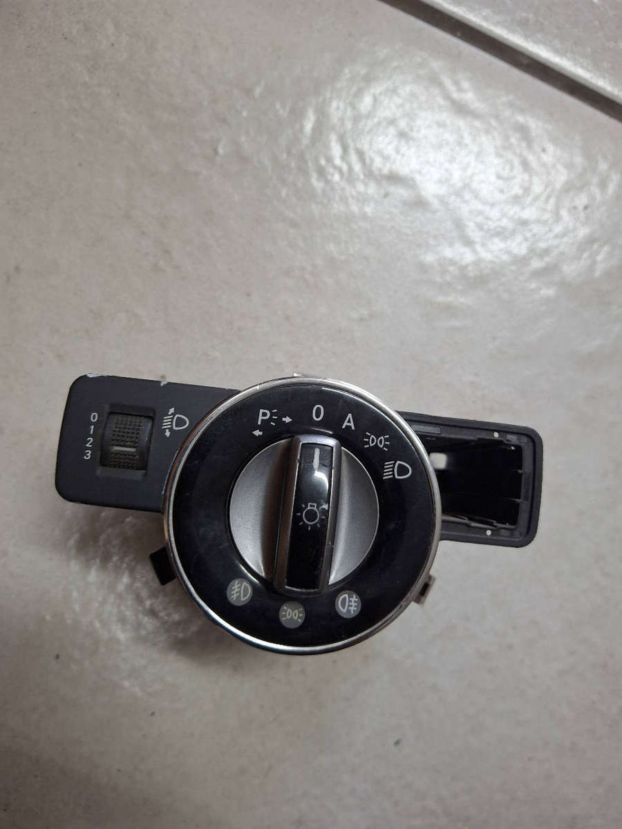 Mercedes benz W204 headlight switch