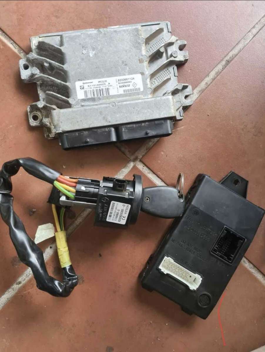 Nissan NP200 computer box ECU