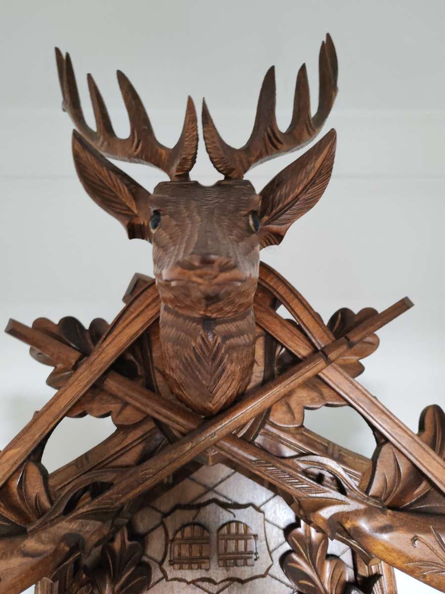 Hunter's style antique cuckoo clock