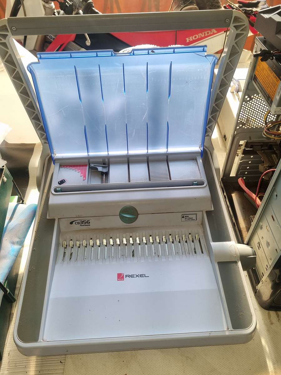 Rexel Binding Machine cb356