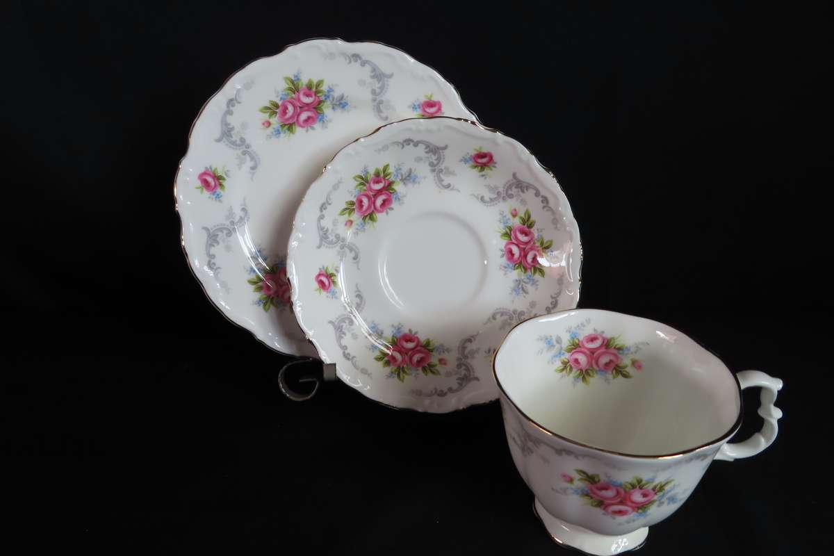 Royal Albert Tranquillity Tea Trio's x 6 (18 Piece).