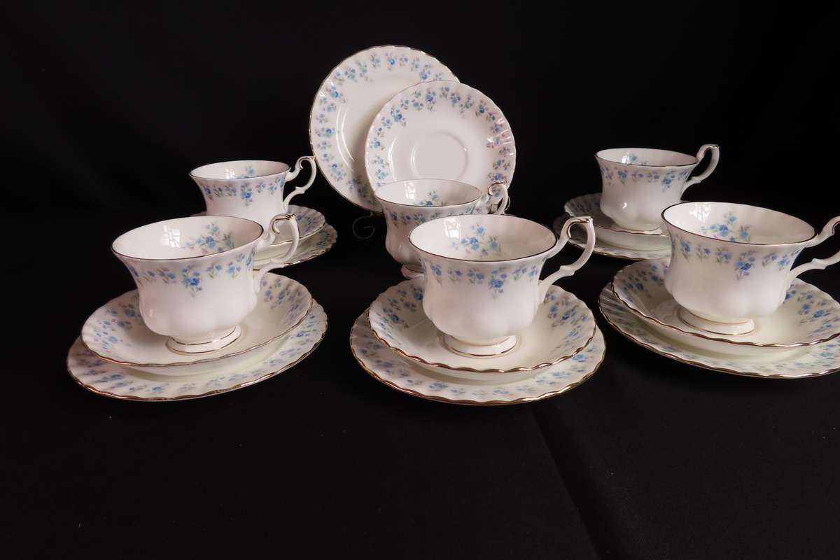 Royal Albert Memory Lane 6 x Tea Trio's. (18 Piece)