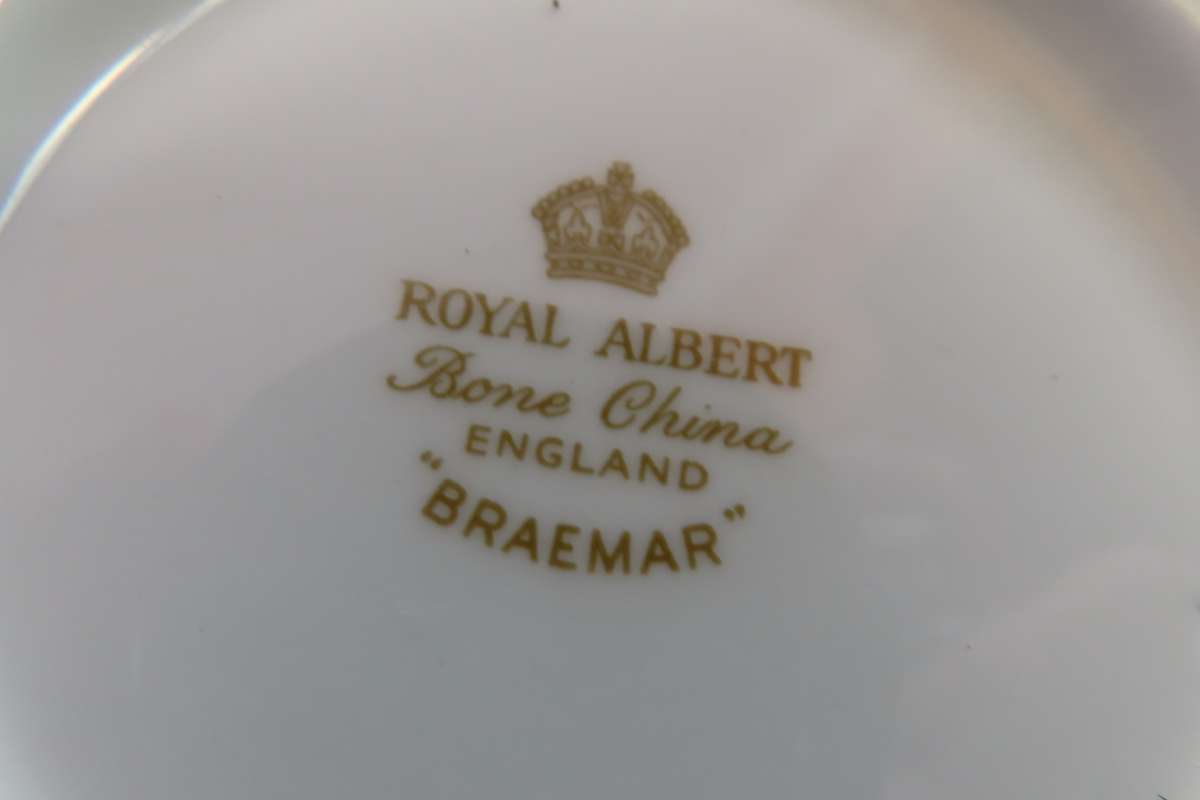 Royal Albert "Braemar" Sugar Bowl (Tea)