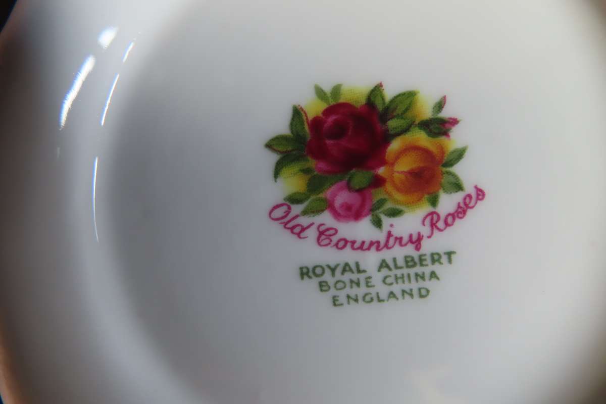 Royal Albert Old Country Roses Tea Sugar Bowl.