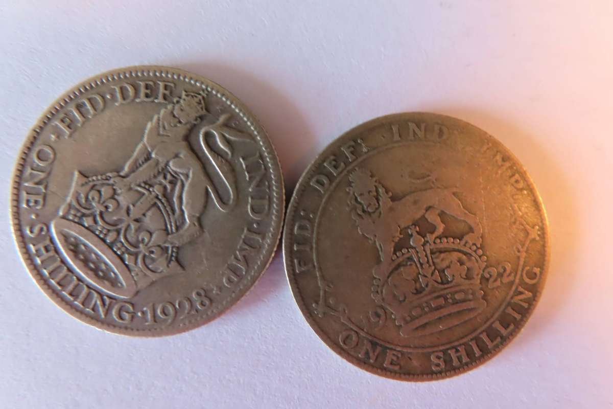 Great Britain George V 1922 & 1928 One Shilling Coins