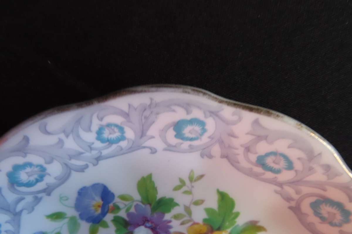Royal Albert Fragrance 2 x Saucers & 2 x Cake Plates.