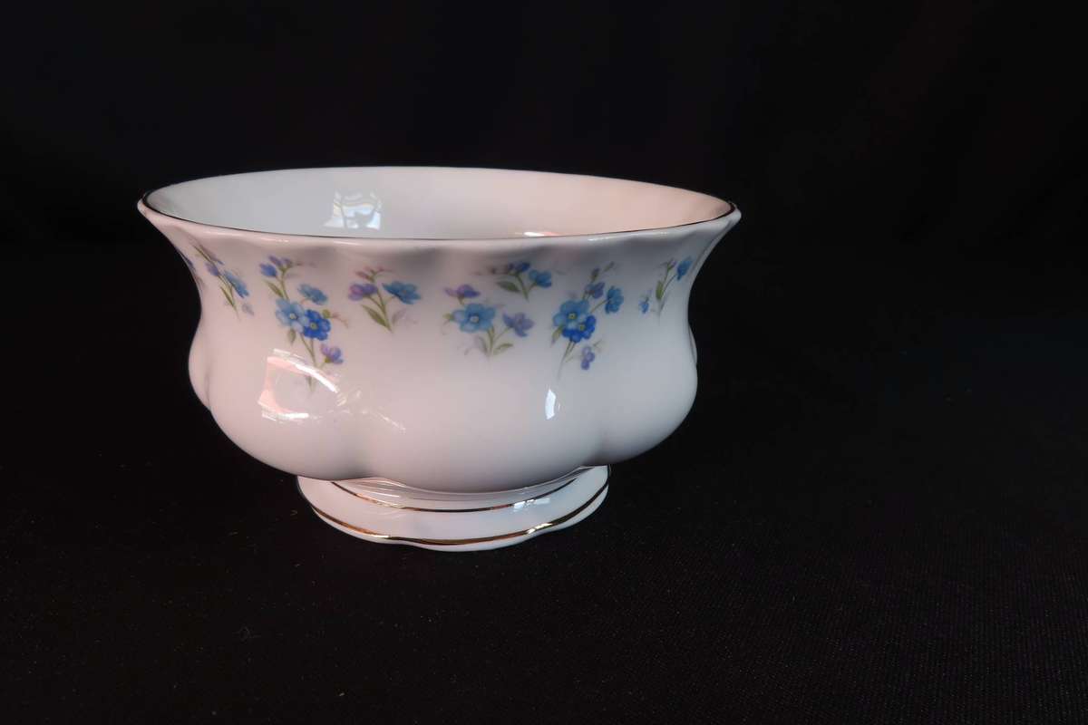 Royal Albert Memory Lane Tea Sugar Bowl. (See description)
