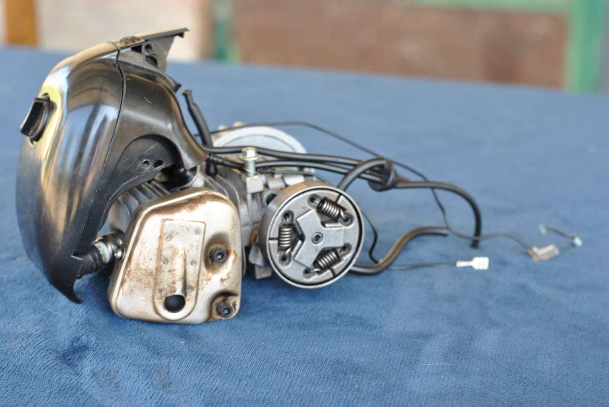 Powerful Two-stroke Chainsaw Engine