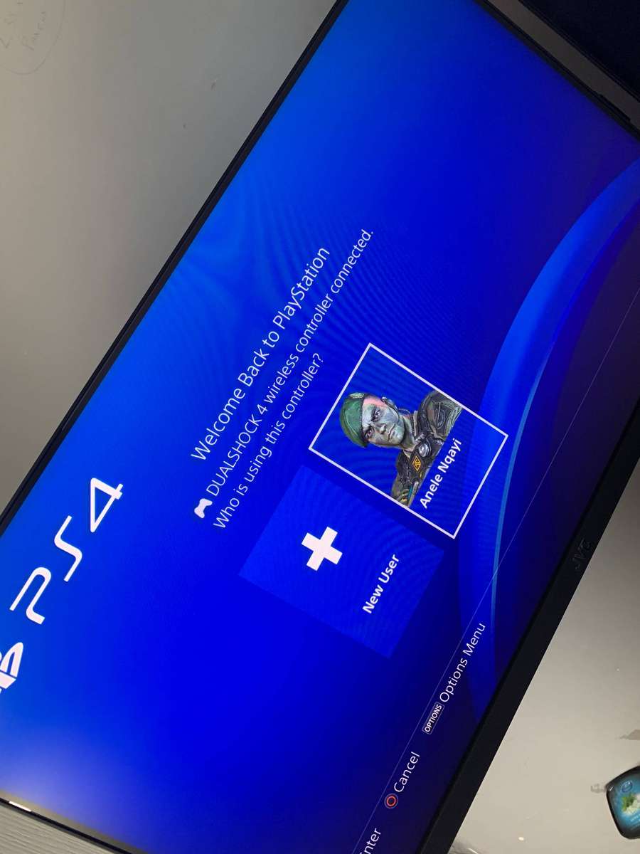Sony PlayStation 4 Slim (500GB SSD)  Bundle with 7 Games + Accessories