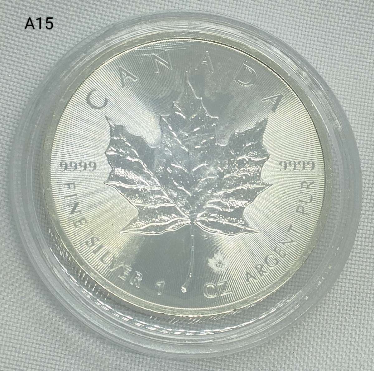 2017 Canadian 5 Dollar Maple coin - 1 oz .999 fine silver - in capsule