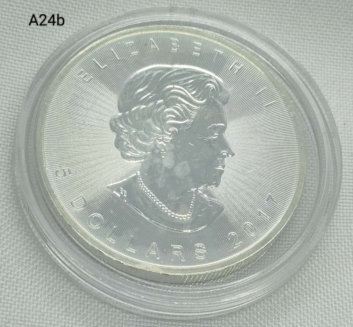 2017 Canadian Maple coin - 5 dollars - 1 oz .999 fine silver - in capsule