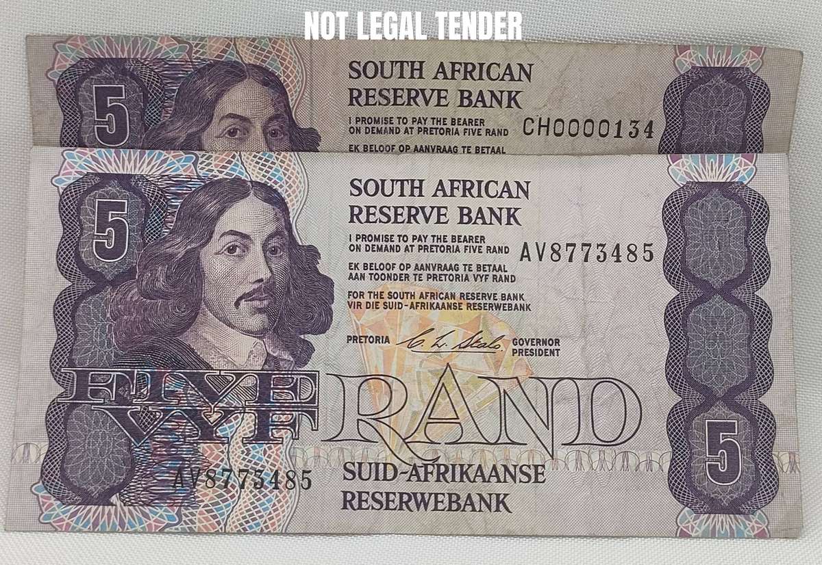 SARB banknotes - R5 - CL Stals- good condition - 2 notes - not legal tender