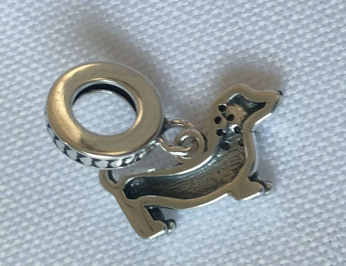Sterling silver charm- 925 stamped - well-designed Dachshund with gemstone accents
