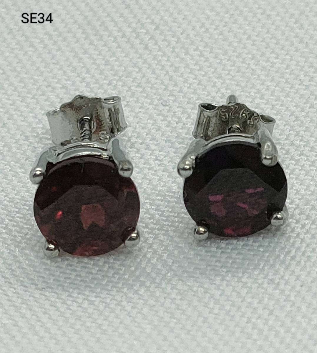 Sterling silver natural Garnet stud earrings - 925 stamped - lovely design- app 1.80 ct