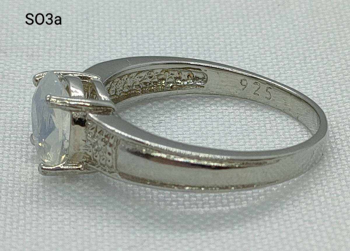 Sterling silver lab-created Fire Opal ring- 925 stamped - size US7 - lovely design