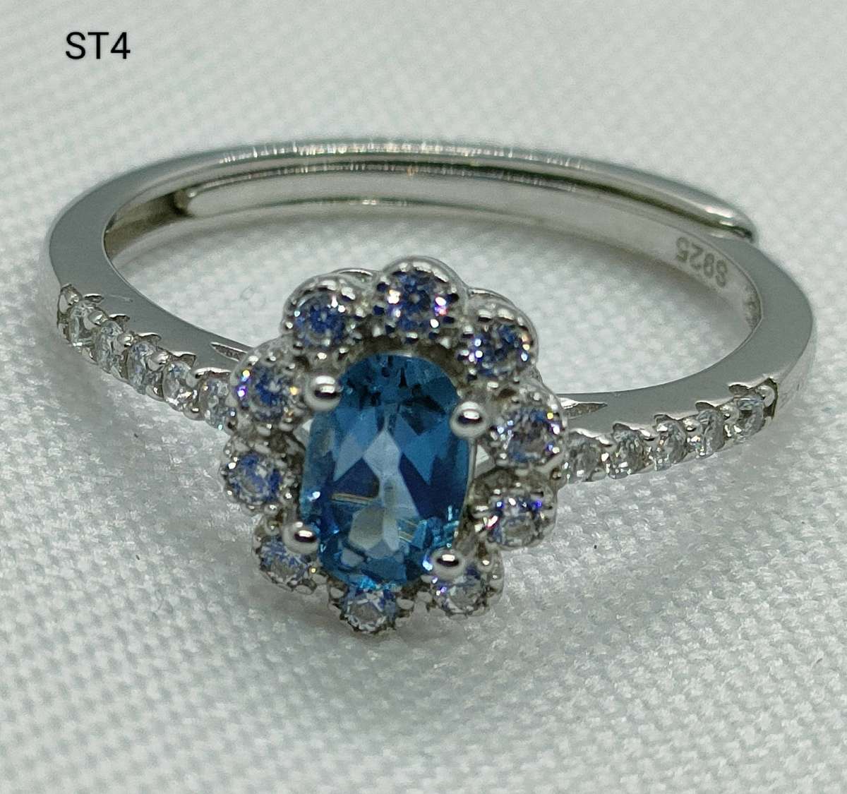 Sterling silver Iolite, Tanzanite & diamond ring- 925 stamped - US7 - large stone