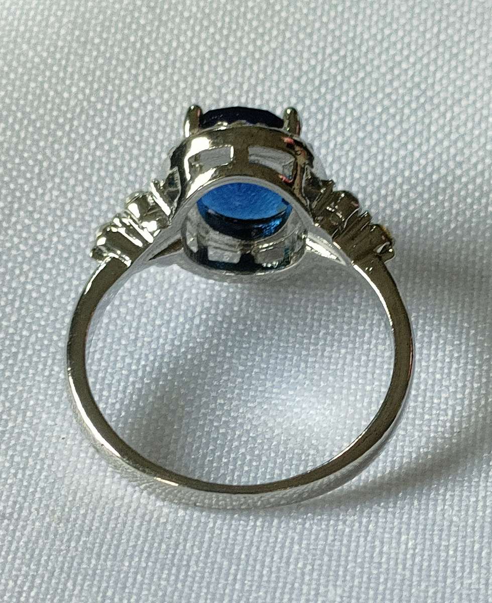 Gorgeous lab created Sapphire ring: Large stone: Size US7, 2 of 7