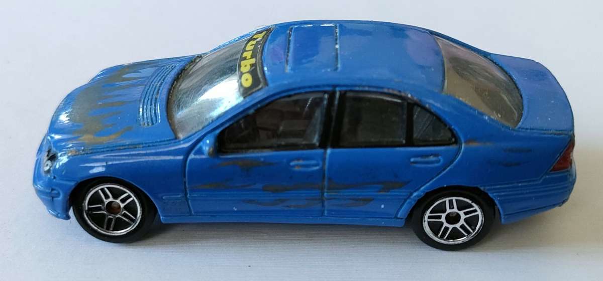 Mercedes Benz Racing 1,43 scale model: Metal die cast: Lovely condition: